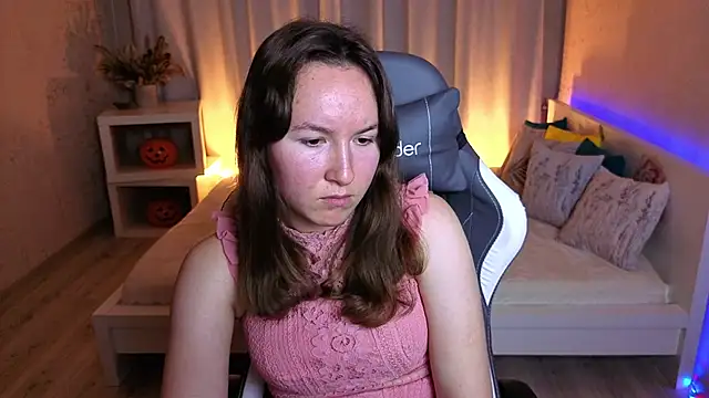 Little doll meow online show from November 7, 3:45 am