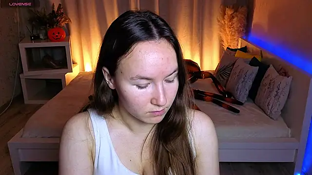 Snapshot of Little_doll_meow chatting on October 14, 2:58 am Little doll meow online show from October 14, 2:58 am