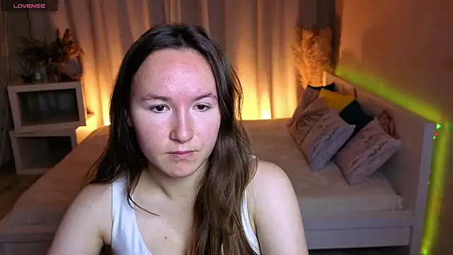 Snapshot of Little_doll_meow chatting on October 2, 3:22 am Little doll meow online show from October 2, 3:22 am