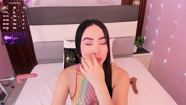 ETHANLOVE1 online show from April 1, 4:24 am