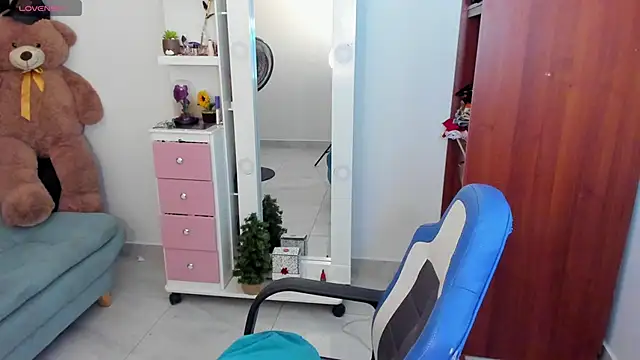 cynthia watson online show from April 15, 12:49 pm