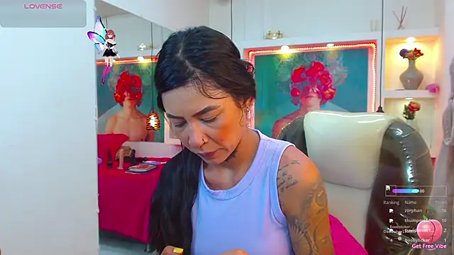 lorenapinto online show from November 9, 10:27 pm