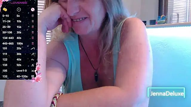 JennaDeluxe online show from June 3, 10:49 am