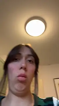 Snapshot of emiliasommer chatting on October 6, 4:12 pm emiliasommer online show from October 6, 4:12 pm