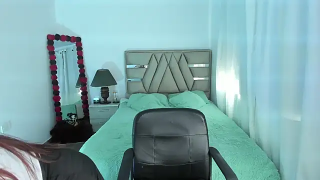 Aylinn diaz online show from November 8, 3:50 pm