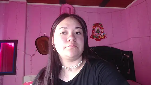 NikkiRous  online show from November 3, 2:10 pm