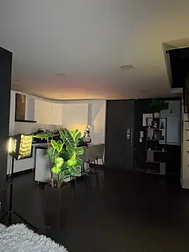 milaivanova online show from April 19, 12:21 am