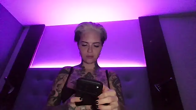 Rubyrichhxo online show from January 6, 5:55 am