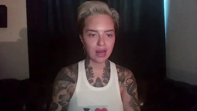 Rubyrichhxo online show from November 8, 9:36 am