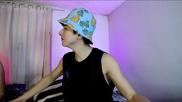 Pinkandyellowpokemon online show from December 23, 4:27 am