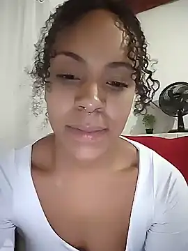 Julia Pretinha online show from November 1, 12:48 am