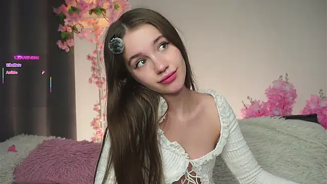 AmiLewis online show from November 5, 1:22 am