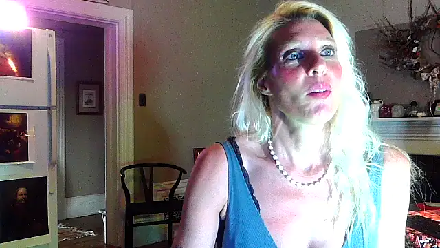 Glamazonx online show from October 29, 3:55 am