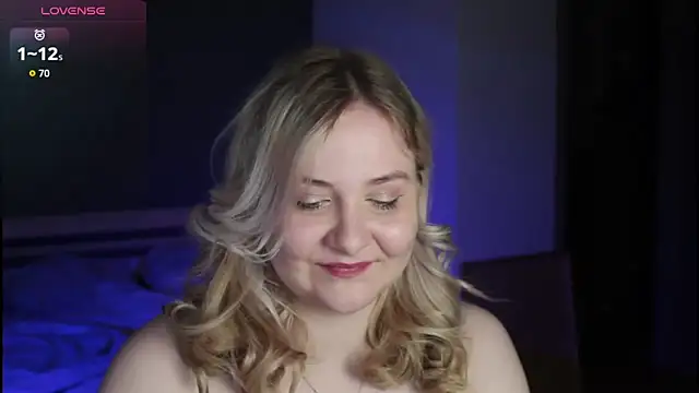 sensual girrrl online show from April 15, 12:11 am