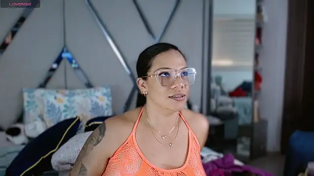 paula daniela1 online show from February 17, 4:39 pm