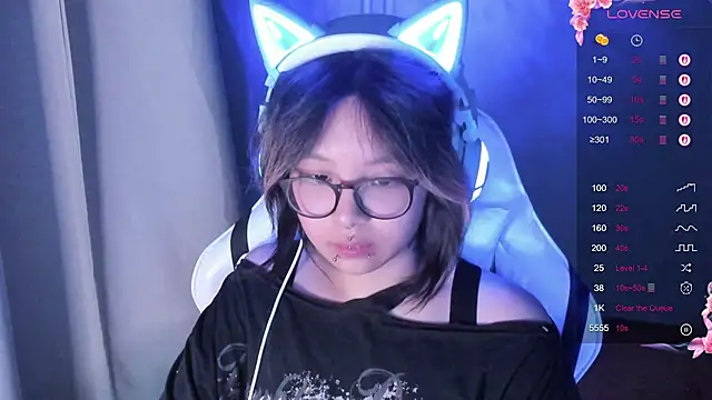 Snapshot of maydaykimmy chatting on October 3, 10:59 pm maydaykimmy online show from October 3, 10:59 pm