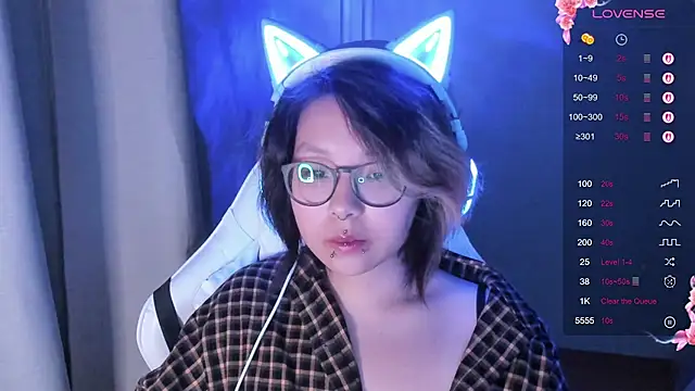 Snapshot of maydaykimmy chatting on September 27, 9:33 pm maydaykimmy online show from September 27, 9:33 pm