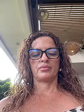 CioniWeiss online show from February 5, 8:56 pm