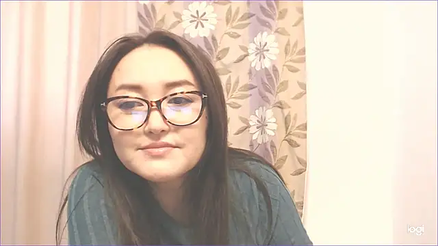 Snapshot of hrnyteacher chatting on October 2, 9:03 am hrnyteacher online show from October 2, 9:03 am