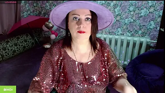 Julia-ru online show from April 18, 9:15 pm