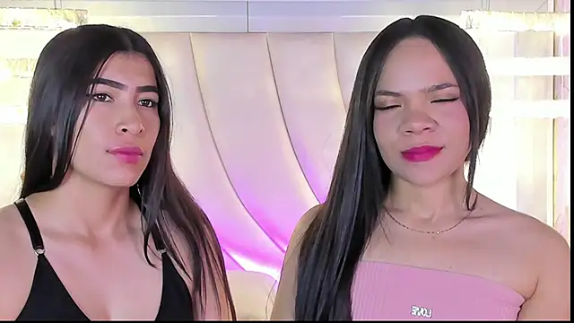 siara and zoe online show from April 14, 11:05 pm