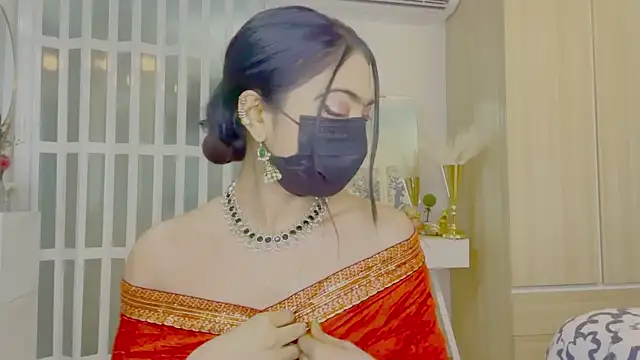 MonalisaDono18 online show from April 18, 4:26 am