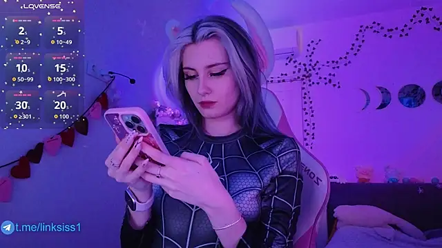 twicewetgirl online show from April 13, 4:08 pm