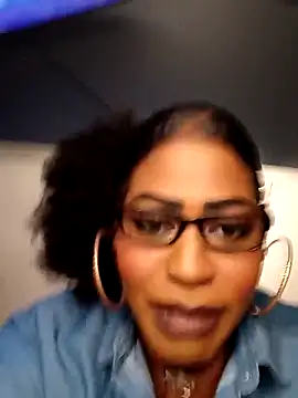 AmazonianMistress online show from September 8, 10:31 pm