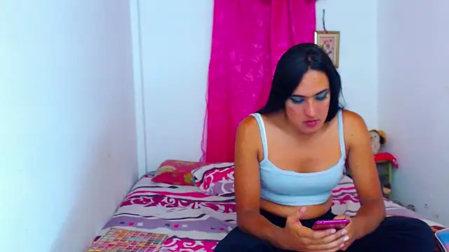 misss estrella online show from October 11, 9:06 pm