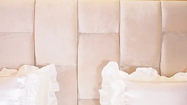 KiraKayleigh1 online show from February 23, 11:26 pm