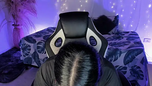 Riana Kean online show from March 14, 2:34 am