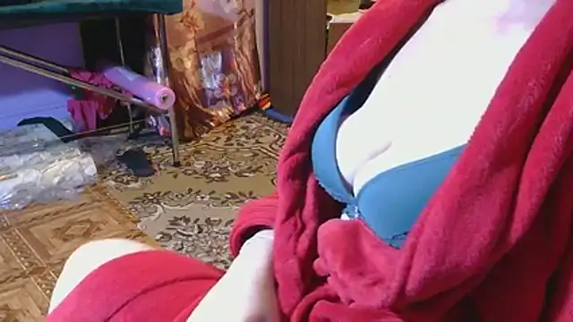  Kitti  online show from November 24, 5:04 pm