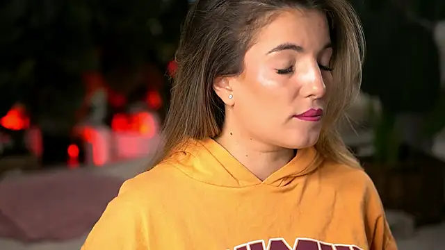 KellyMathews online show from January 17, 3:03 am