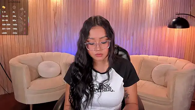 AmberLewis  online show from September 17, 3:15 am