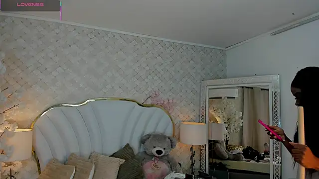 Snapshot of IsabellaBromsS chatting on September 12, 10:06 pm IsabellaBromsS online show from September 12, 10:06 pm