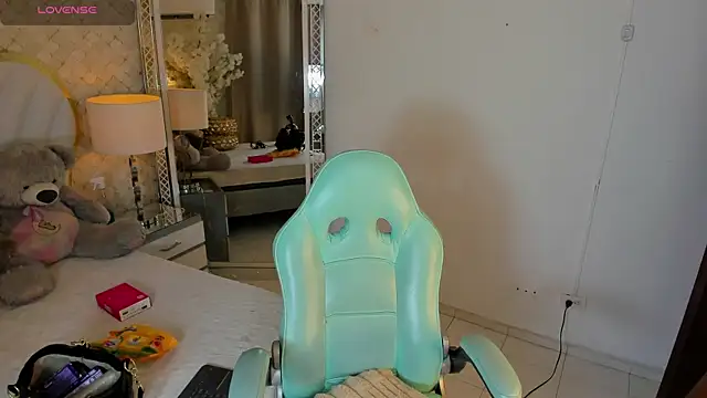 Snapshot of IsabellaBromsS chatting on September 19, 10:09 pm IsabellaBromsS online show from September 19, 10:09 pm