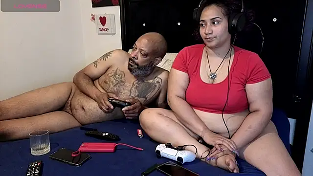 MrAndMrsCrook online show from April 22, 11:46 pm