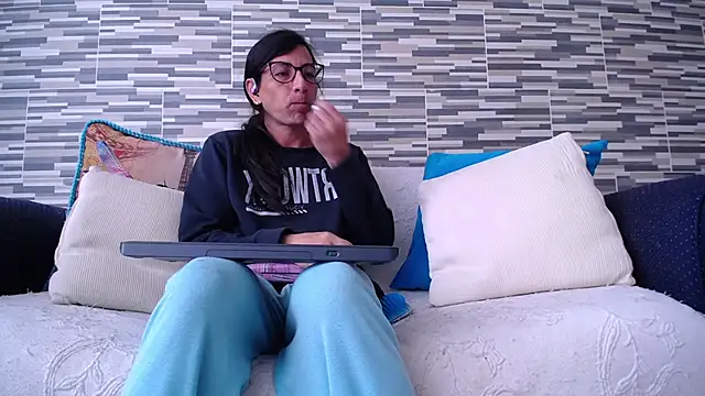 VioletaGomezCo online show from September 24, 4:17 pm