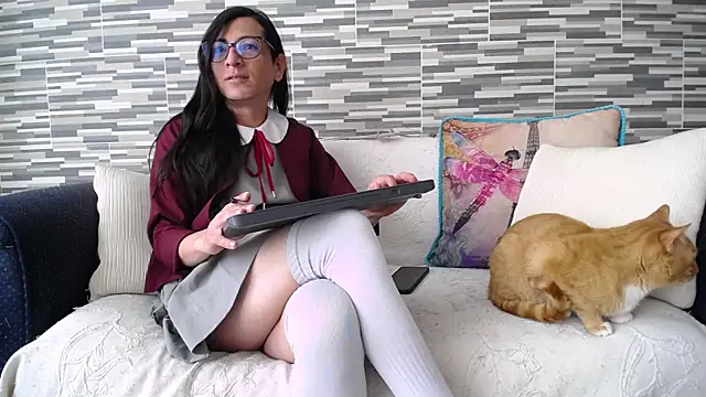 VioletaGomezCo online show from September 28, 5:29 pm