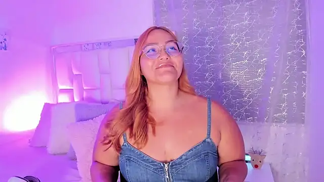 LeahxBarker online show from December 21, 3:33 am