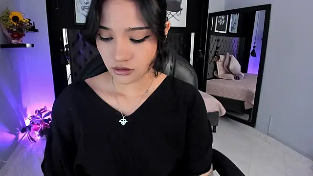 renee shelby  online show from September 24, 10:42 pm