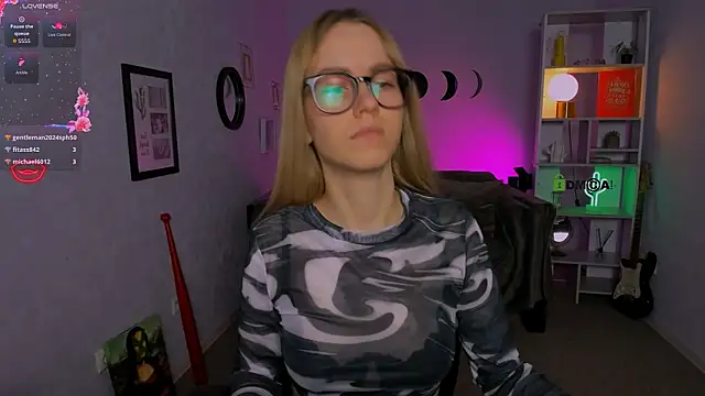mary mooore online show from October 19, 12:07 pm