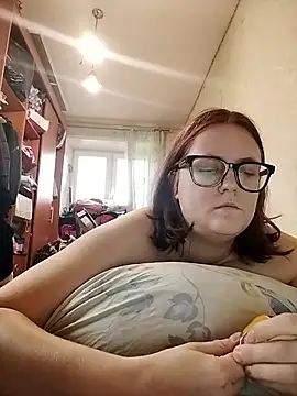 DesireMelissa online show from November 7, 6:30 am