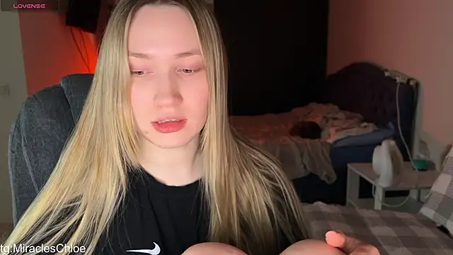 ChloeMillerMeow online show from February 19, 3:11 pm