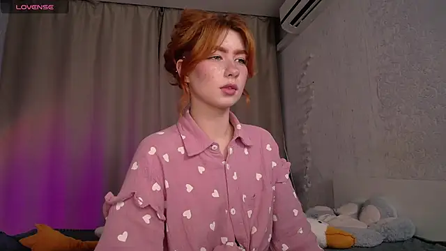 Snapshot of Evaa_Moonn_ chatting on October 12, 9:44 am Evaa Moonn  online show from October 12, 9:44 am