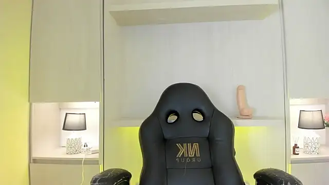 tamaraa smiith online show from January 7, 7:50 pm