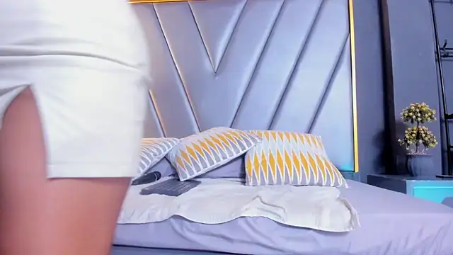 BrendaAdams  online show from February 23, 11:09 am