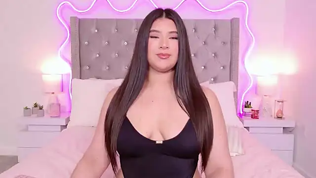 JuliaSUMMERS2022 online show from March 26, 12:35 am