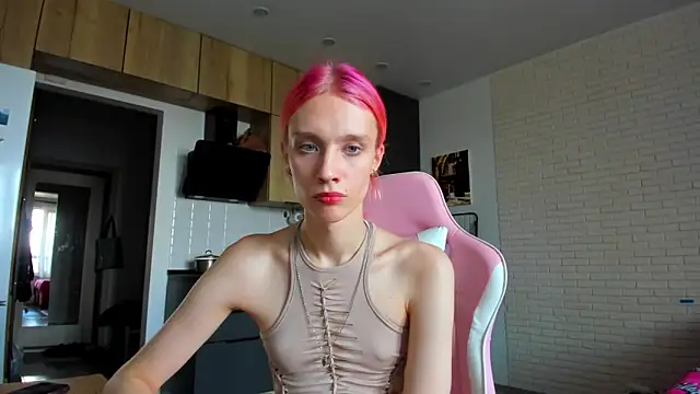  Alice Kitty online show from April 13, 1:45 pm