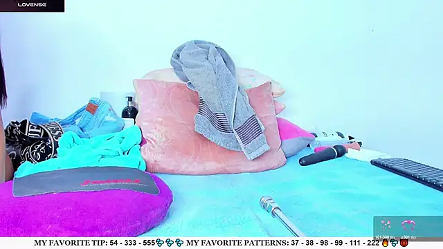 AriannaLewiis online show from April 9, 7:08 pm